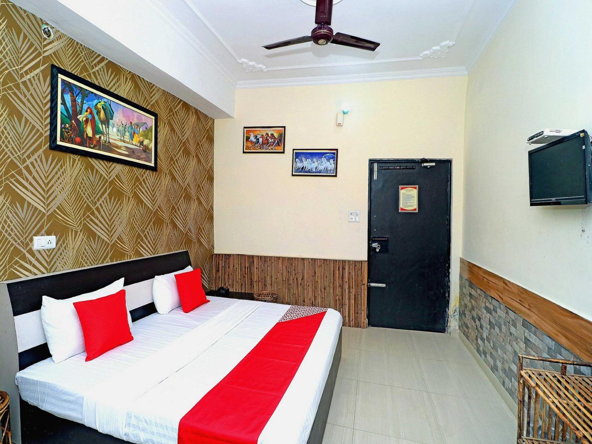 Hotel O Welcome Lounge Shāhpur Exteriör bild