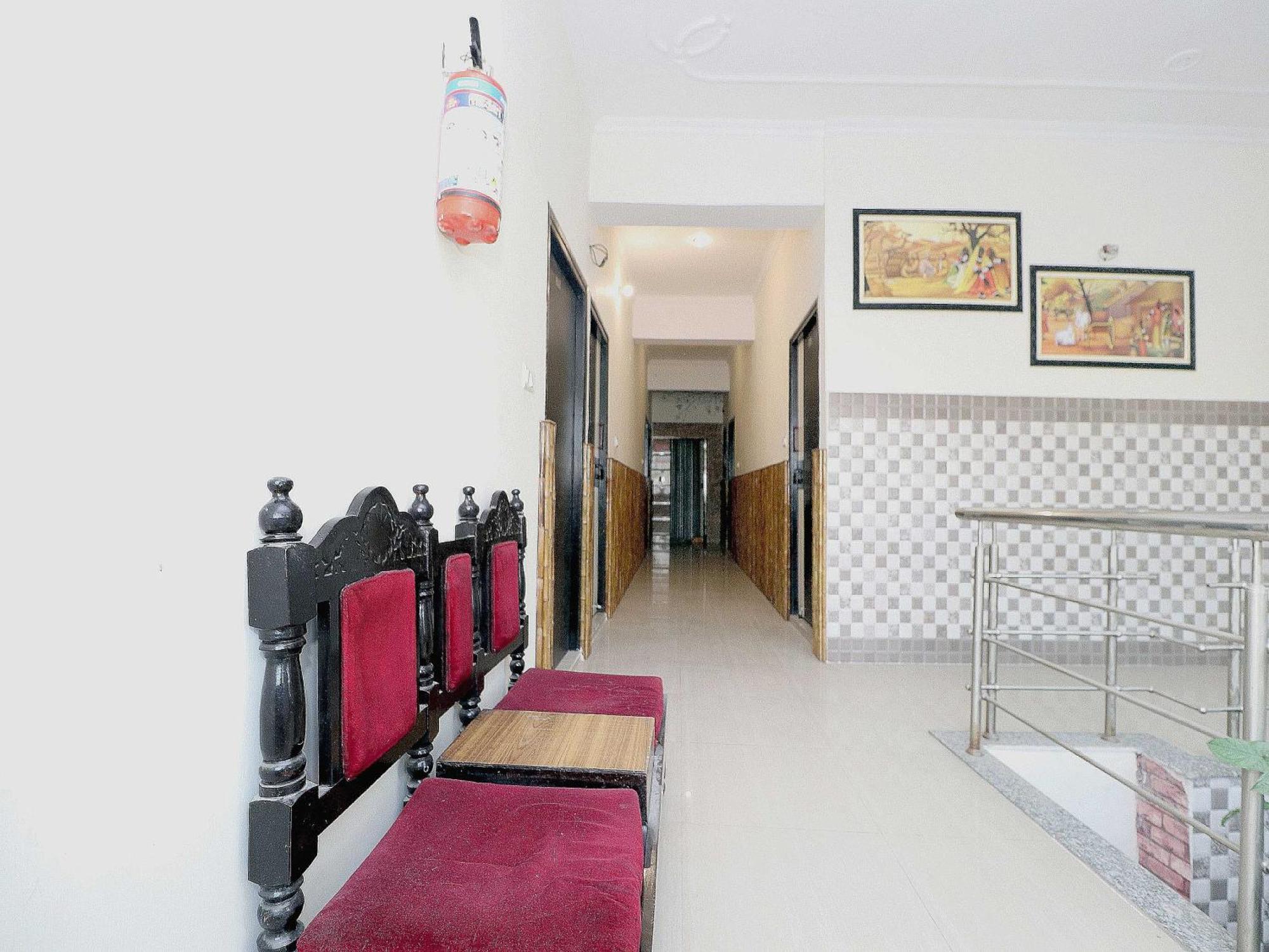 Hotel O Welcome Lounge Shāhpur Exteriör bild
