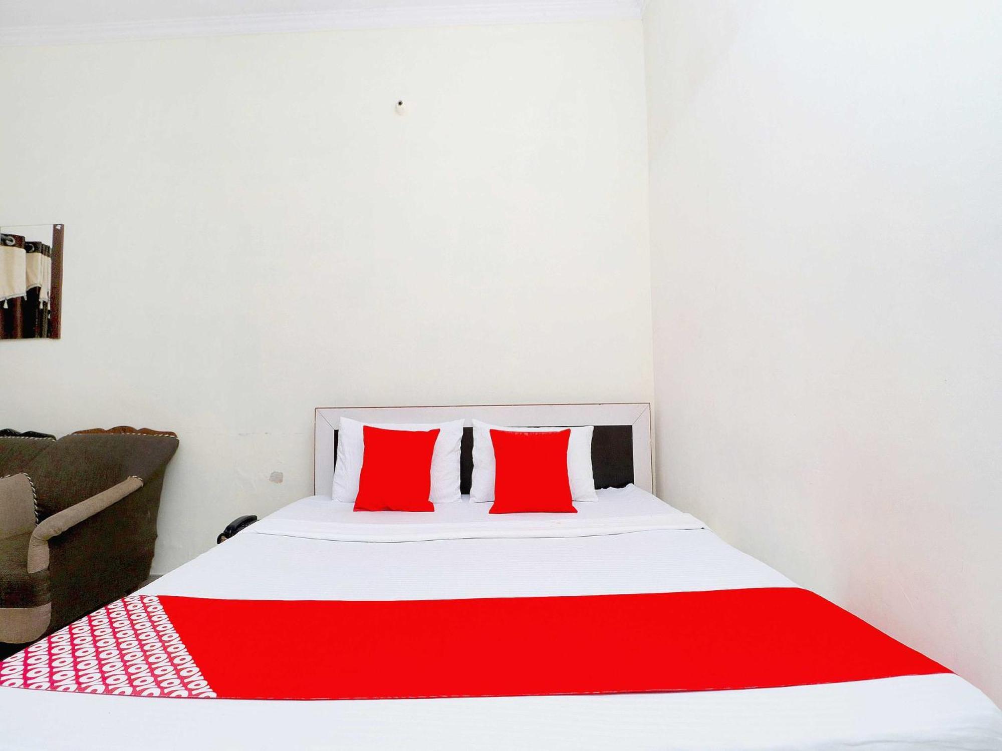 Hotel O Welcome Lounge Shāhpur Exteriör bild